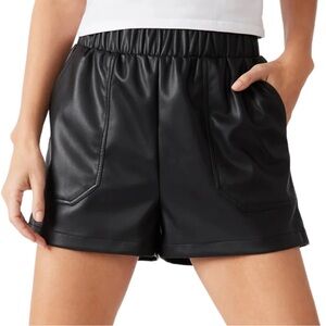 NWT BB Dakota x Steve Madden Black Faux Leather Women Shorts Size Small